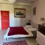 Relai De Randonnees Pedestres, Cevenoles, Bassin En Eau De Source, Randonnees D'anes Abreuvoir Et Enclos Tatil Evi *