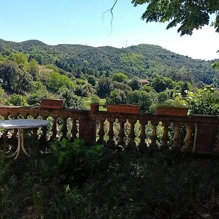 Relai De Randonnees Pedestres, Cevenoles, Bassin En Eau De Source, Randonnees D'anes Abreuvoir Et Enclos בית נופש