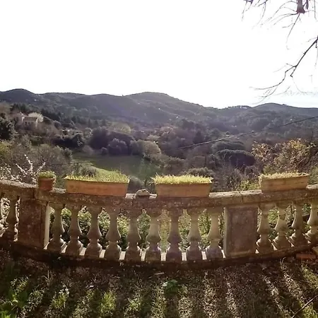 Relai De Randonnees Pedestres, Cevenoles, Bassin En Eau De Source, Randonnees D'anes Abreuvoir Et Enclos בית נופש