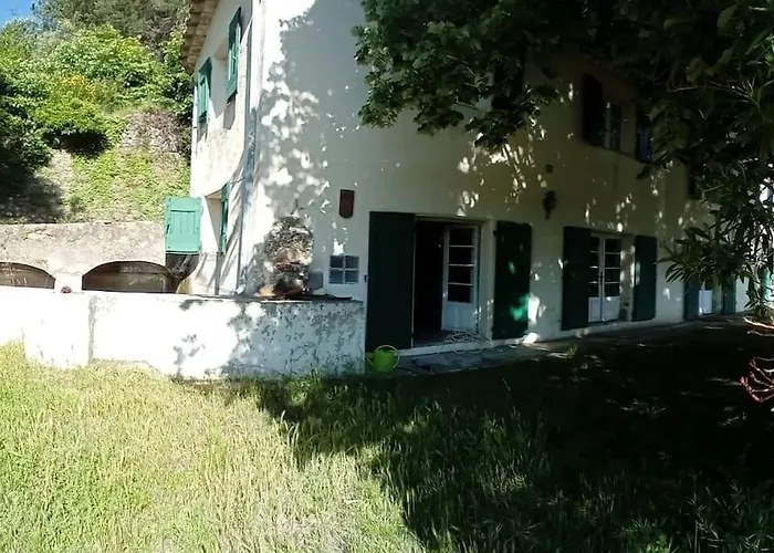 Сasa de vacaciones Relai De Randonnées Pédestres, Cévenoles, Bassin En Eau De Source, Randonnées D'ânes Abreuvoir Et Enclos Monoblet